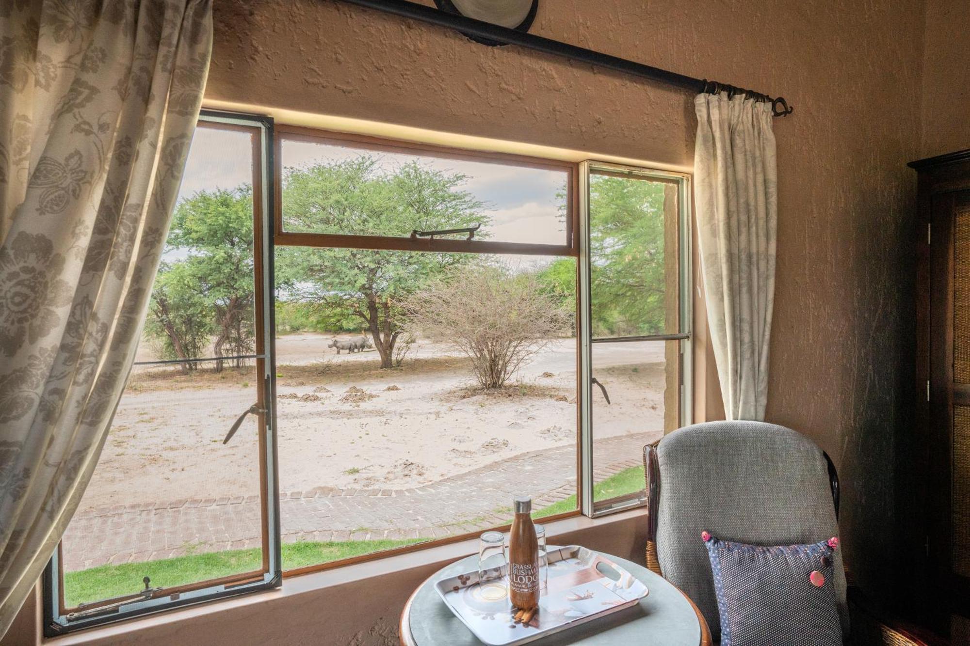 Grassland Safari Lodge Ghanzi Extérieur photo
